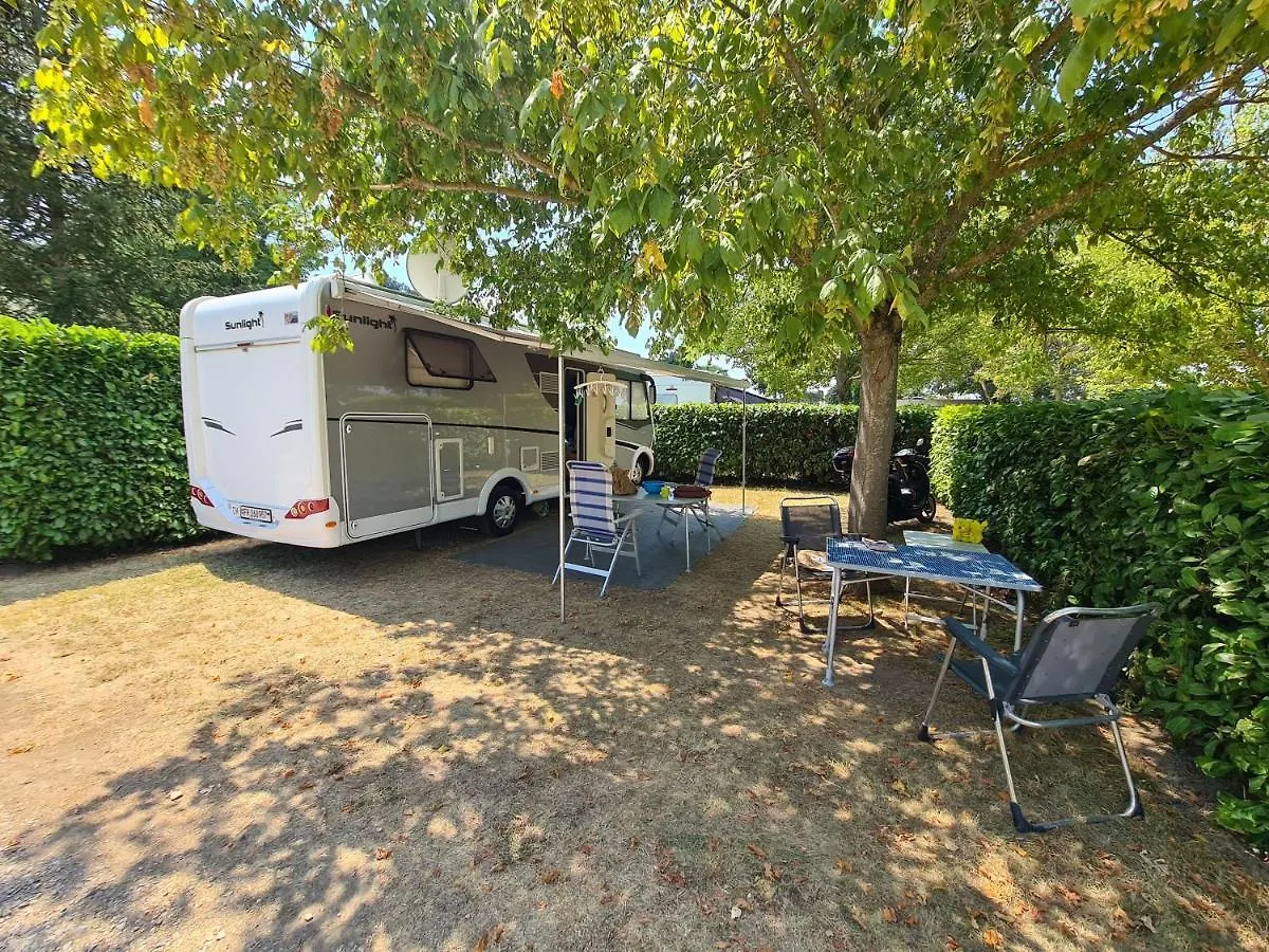 Camping Tikayan L'Oxygene 瓦朗索尔